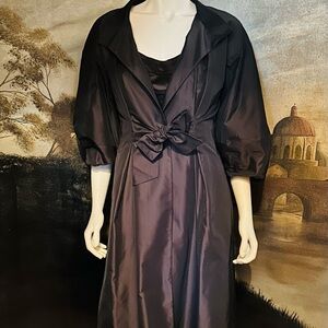Lida Baday size 8 color black evening coat.  100% Silk
Tie Front.